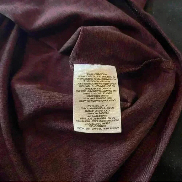 32 Degree Cool Top Sweatshirt Dark Red/Burgundy V-neck Short Sleeve Size S/CH - Picture 12 of 13